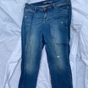 Old Navy Rockstar jeans. Great condition!